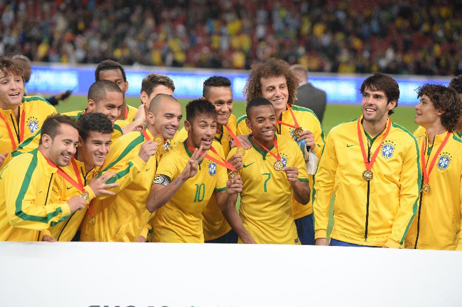 名球员被直 名球员被直