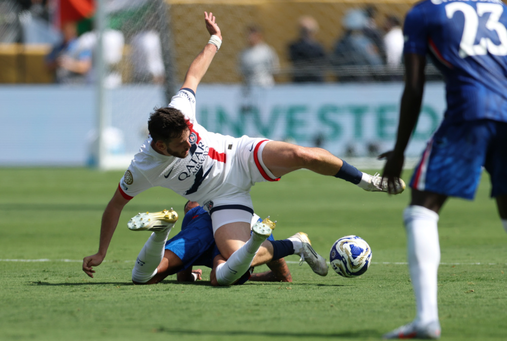 越国界与年 越国界与年